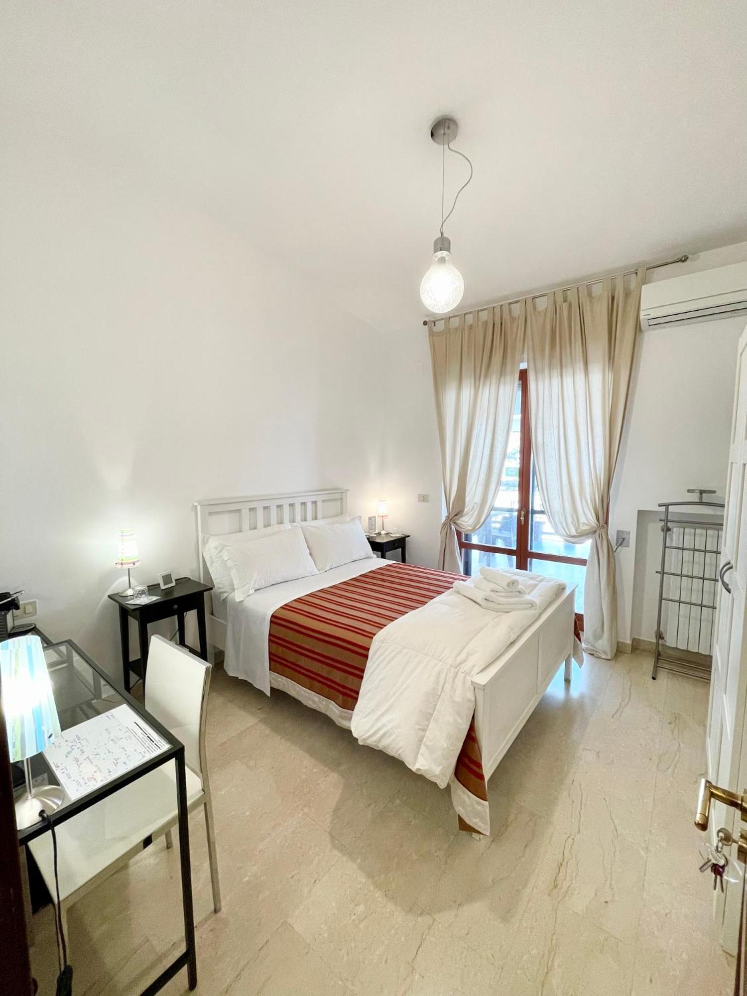 B&B Le Saline 塔兰托 外观 照片