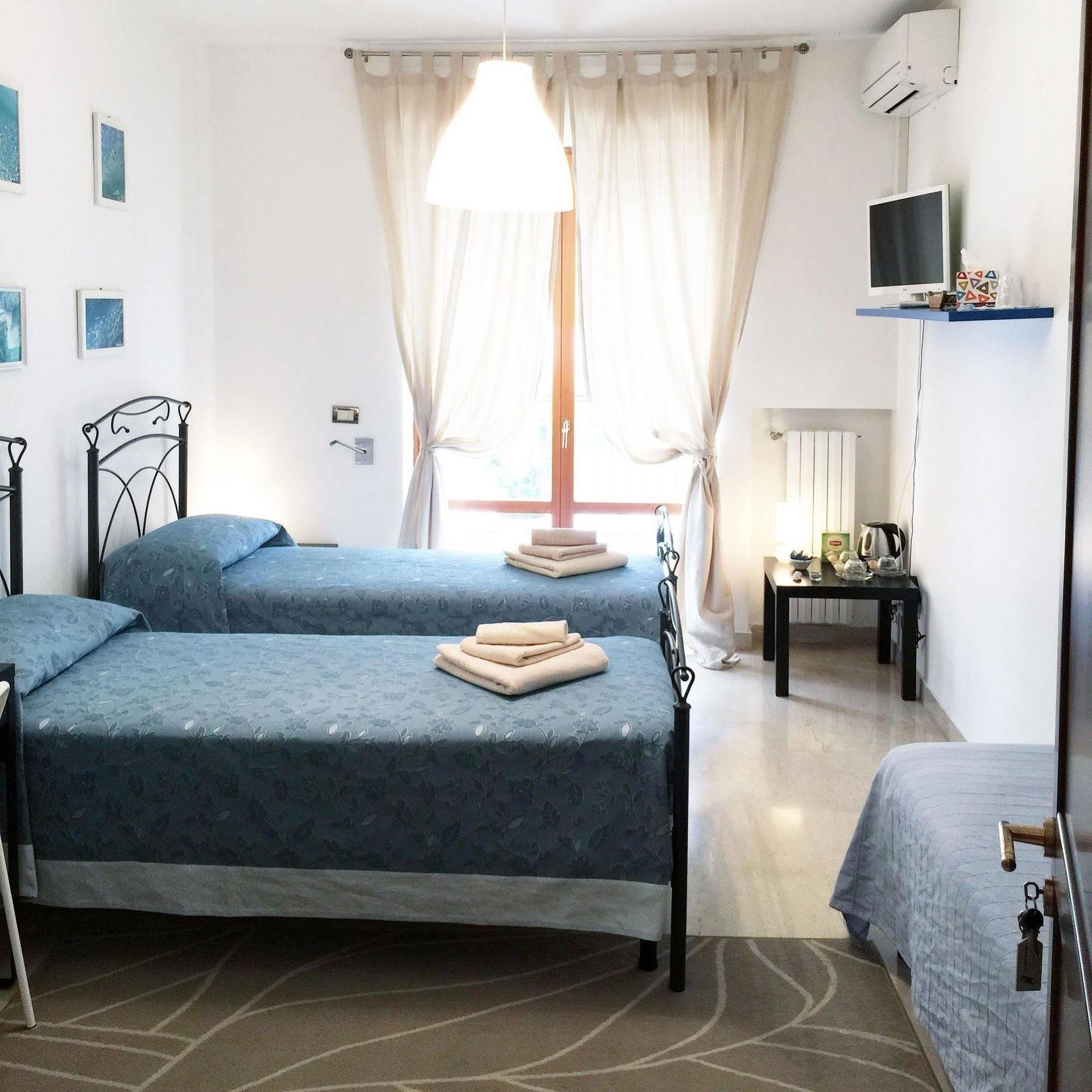 B&B Le Saline 塔兰托 外观 照片